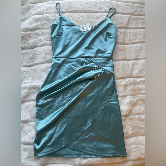 Dresses & Skirts - ❤️‍🔥BLUE WINDSOR MINI DRESS